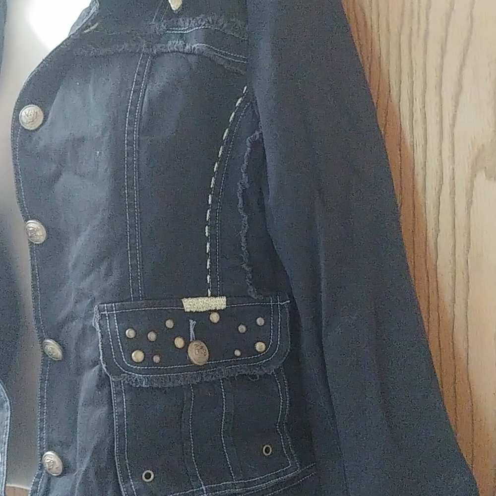 Lightweight Jacket - Picture 3 of 4